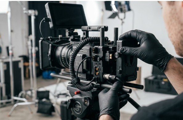 How to Power a Cinema Camera Rig with V-Mount Batteries Step by Step