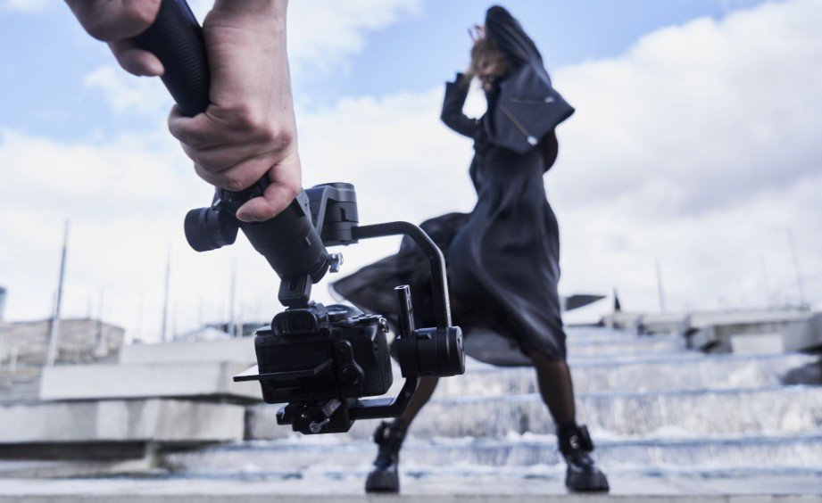 How Do Dolly Zooms and Dutch Tilts Distort Reality?