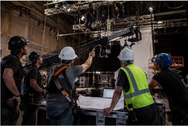 How Does ANSI E1.21 Apply to Outdoor Film Sets