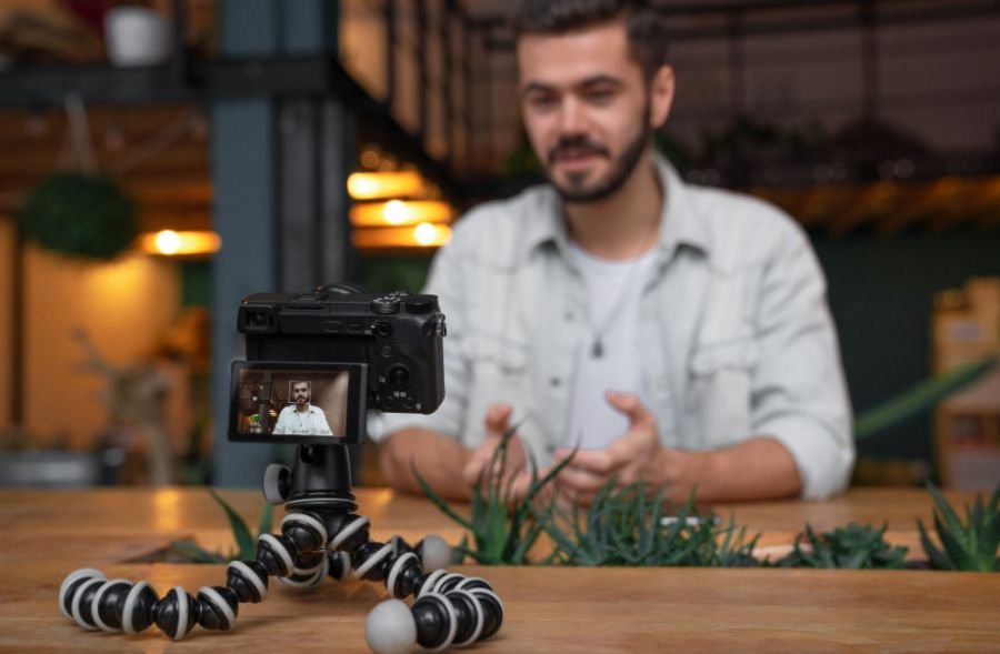 Orbit or Arc Shot Show the Product in 3D