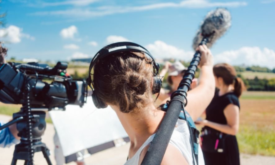 Overcoming Difficult Weather During an Outdoor Production