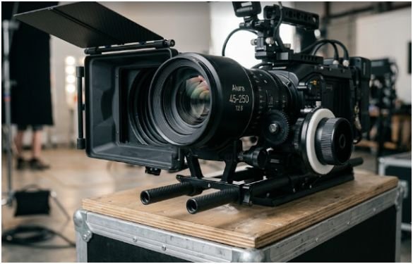 How to Assemble a 15mm Cinema Camera Rig