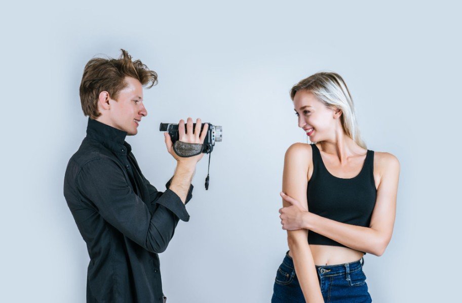 What Mistakes Make These Camera Movements Look Amateur?
