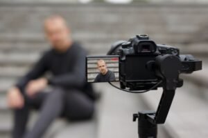 Handheld Camera Movement Techniques for Cinematic Results