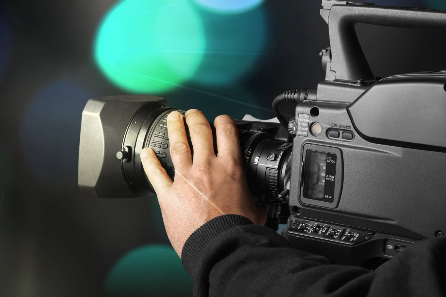 How Do You Make Camera Movement Look Smooth Without Expensive Gear?