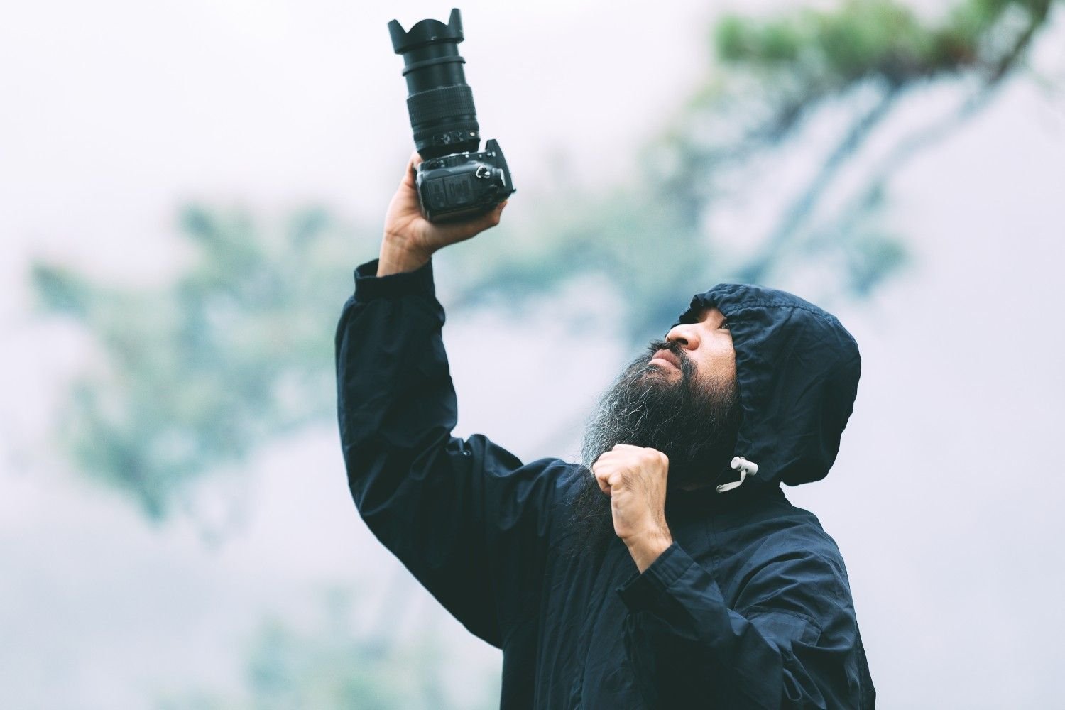 When Should You Use Handheld Camera Movement?