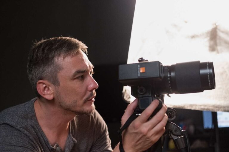 Best Camera Movement for Opening Shots